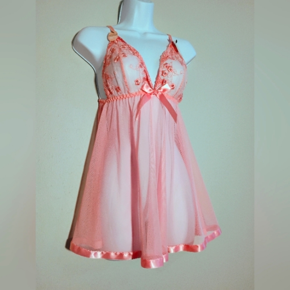 NWT Spree Chemise Set.